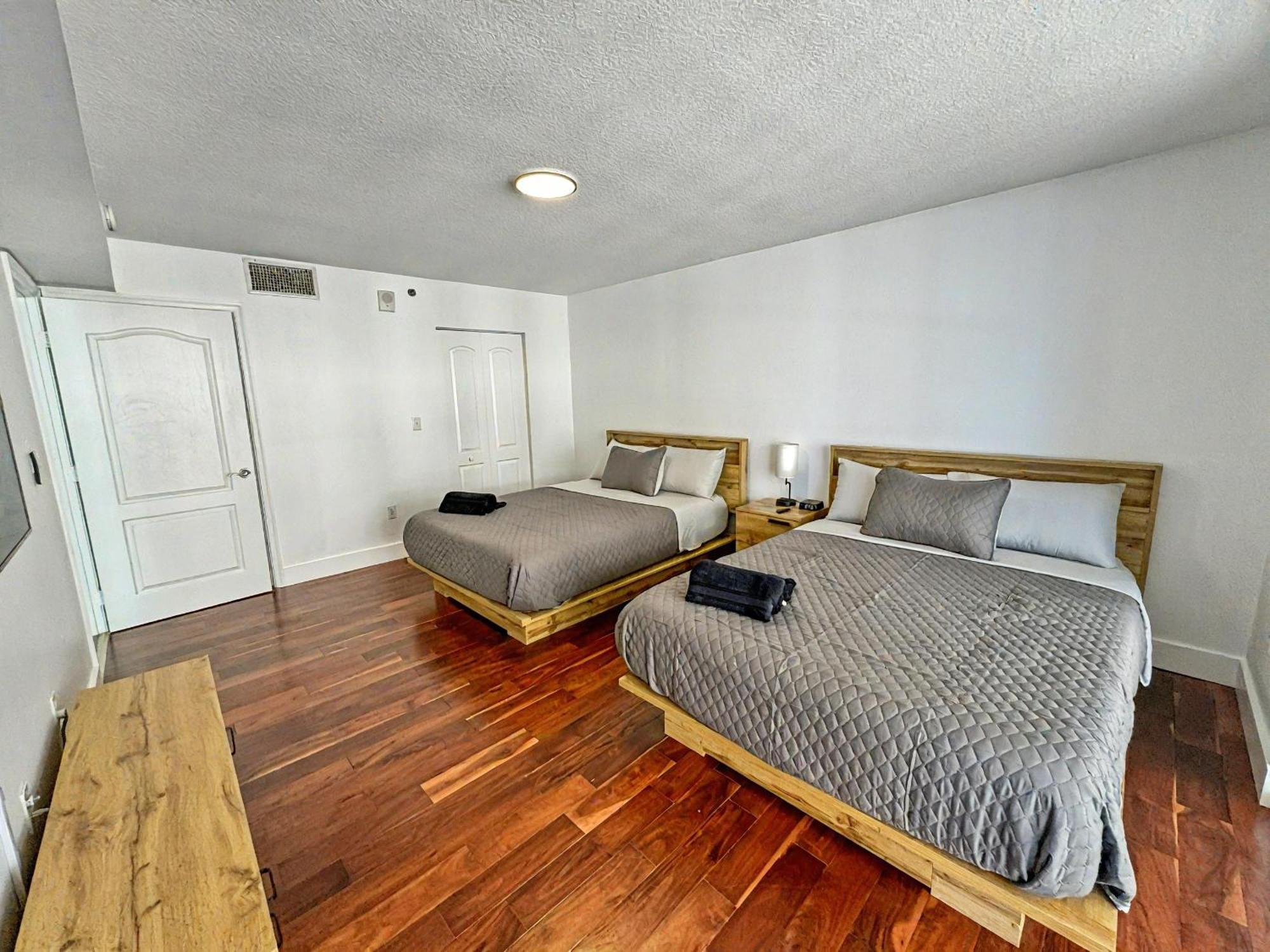 Elegant Centric Vibrant Pool Jacuzzi Free Parking Apartamento Miami Exterior foto
