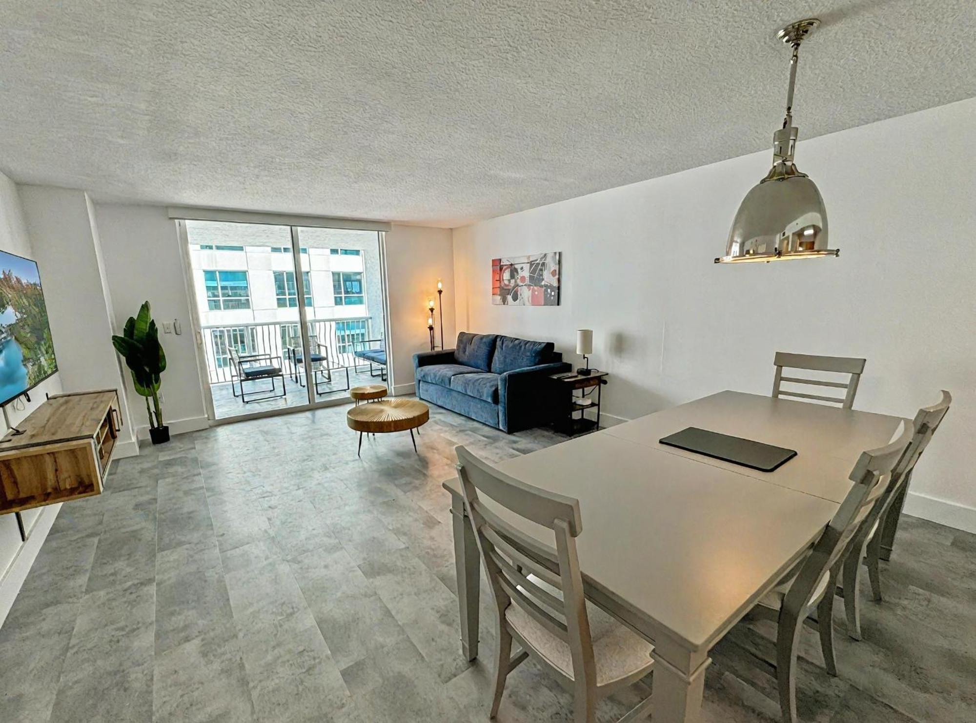 Elegant Centric Vibrant Pool Jacuzzi Free Parking Apartamento Miami Exterior foto