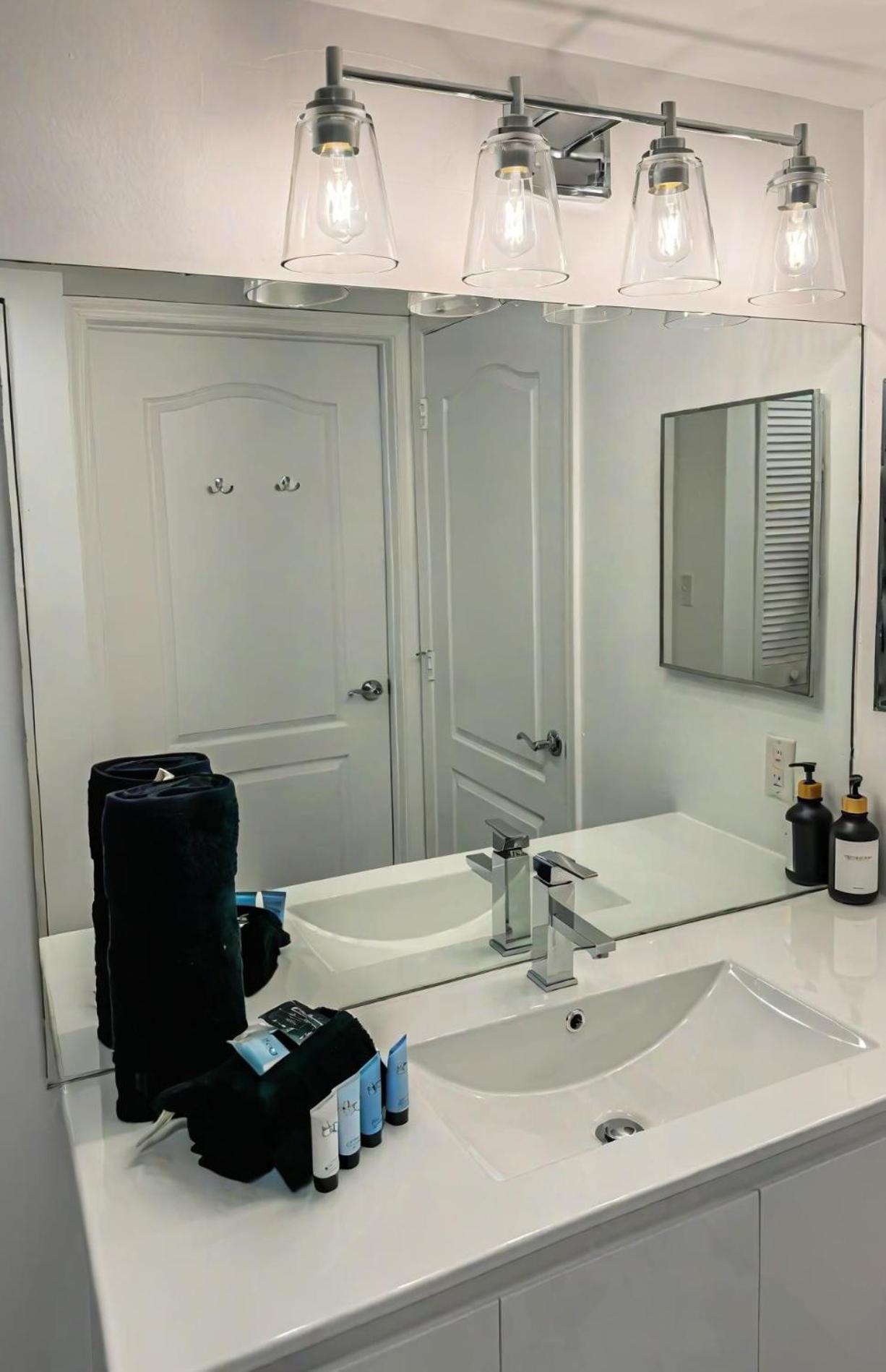 Elegant Centric Vibrant Pool Jacuzzi Free Parking Apartamento Miami Exterior foto