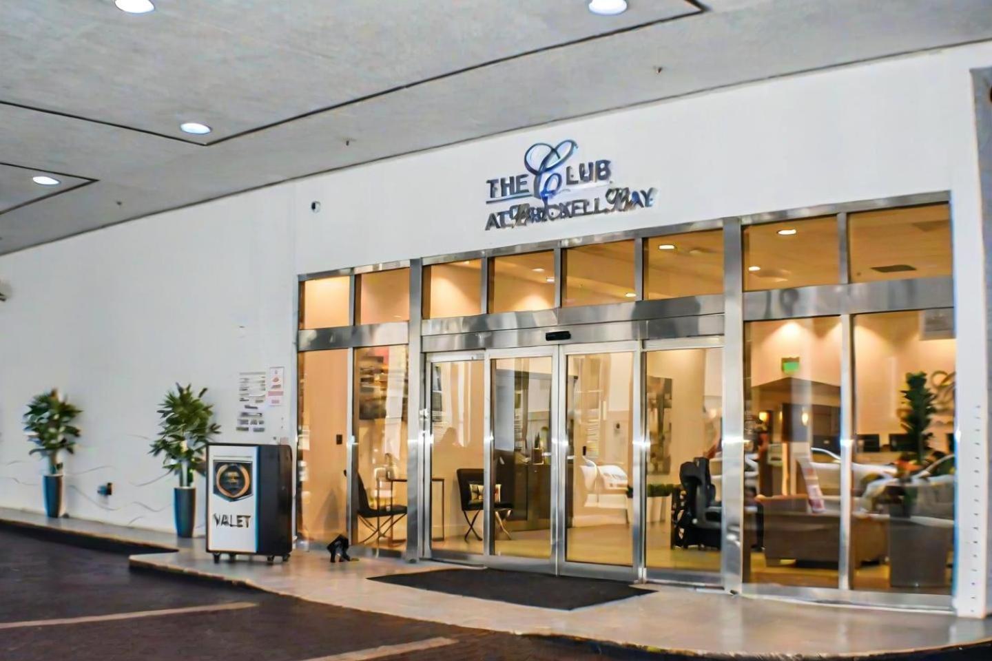 Elegant Centric Vibrant Pool Jacuzzi Free Parking Apartamento Miami Exterior foto