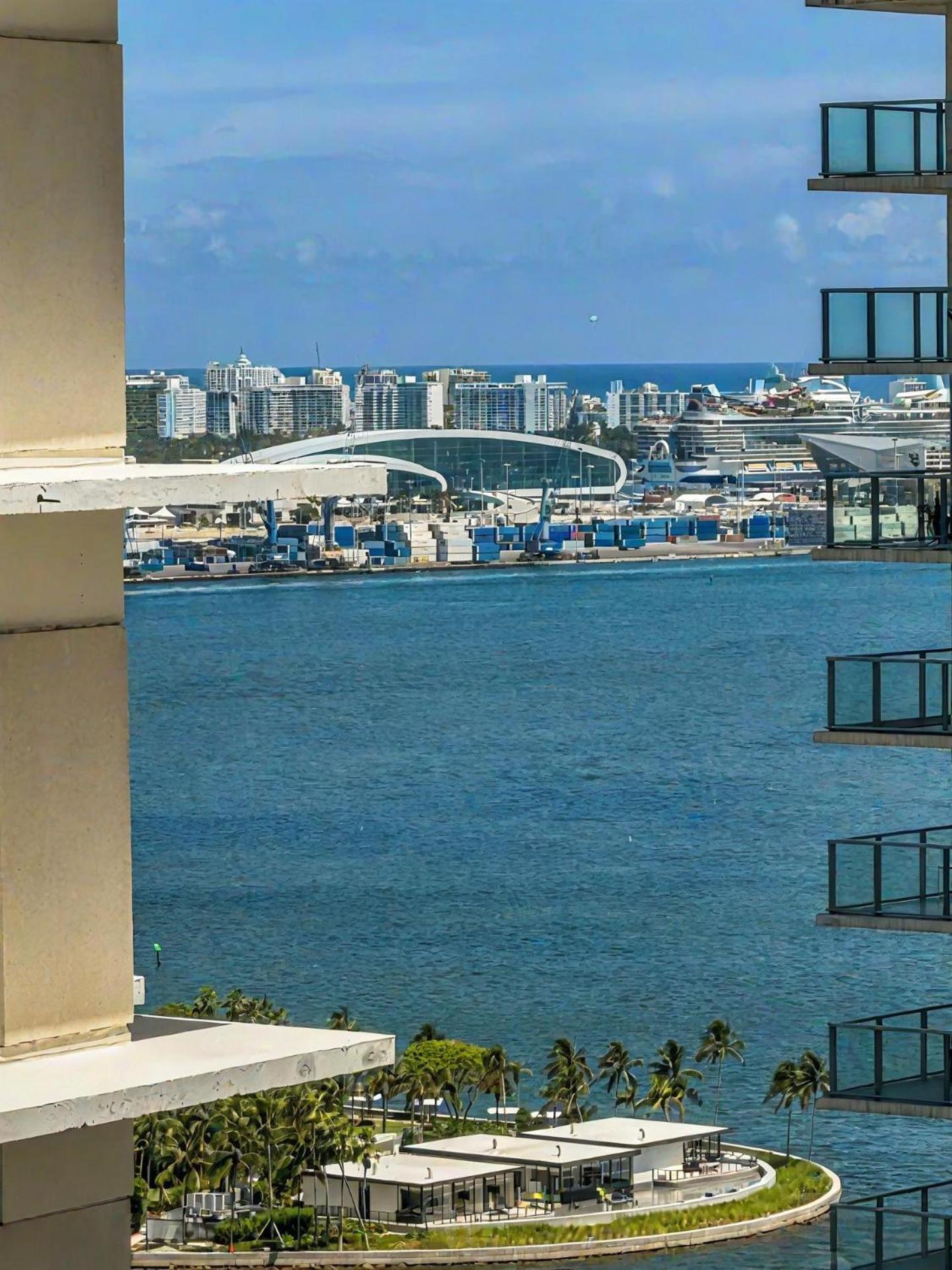 Elegant Centric Vibrant Pool Jacuzzi Free Parking Apartamento Miami Exterior foto