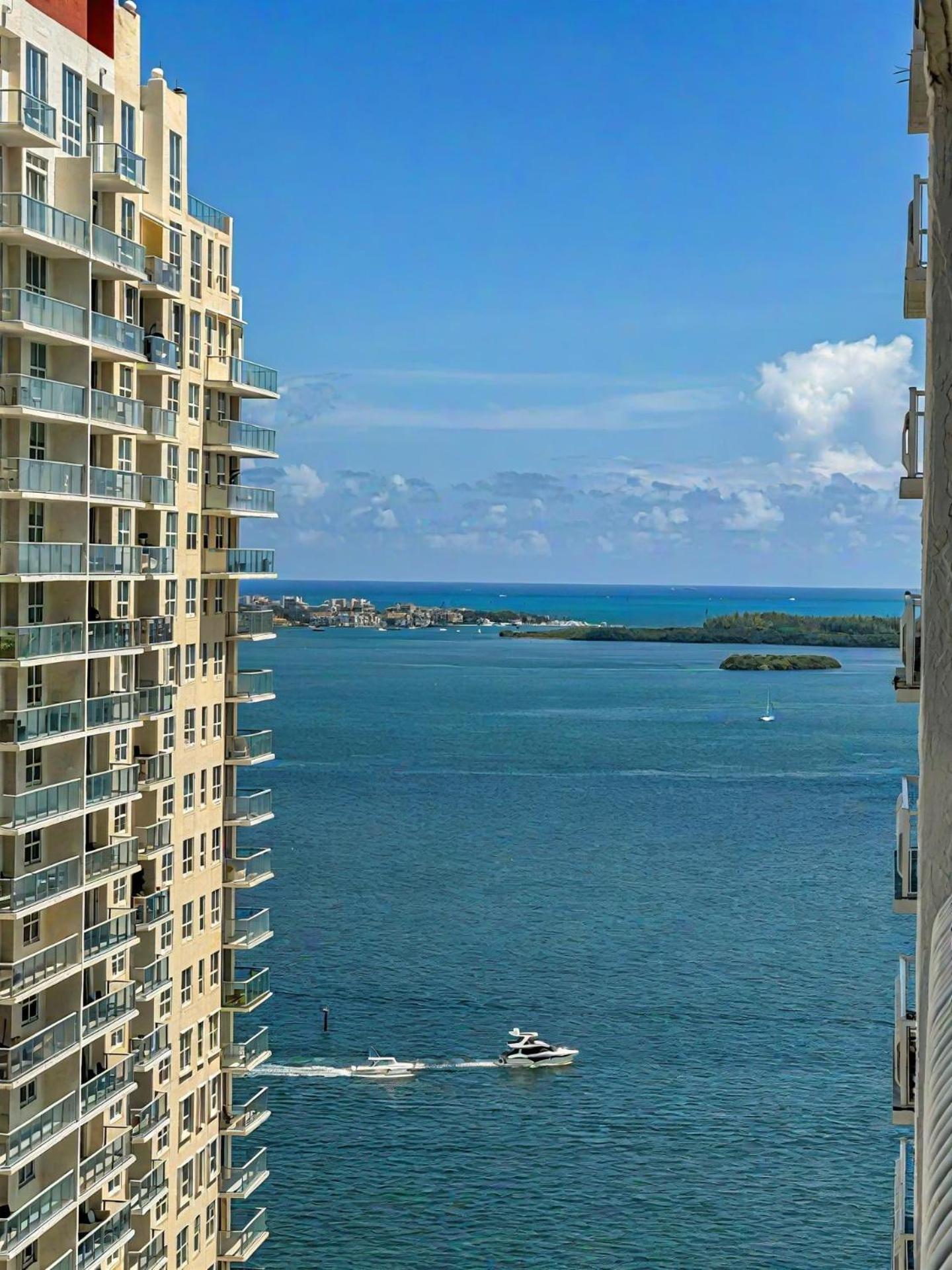 Elegant Centric Vibrant Pool Jacuzzi Free Parking Apartamento Miami Exterior foto